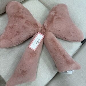 faux fur Bow Pillow